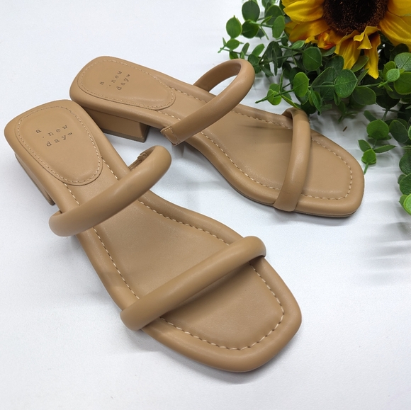 🌺5/$25🌺A New Day Nude Strappy Square Toe Sandals - Picture 2 of 6